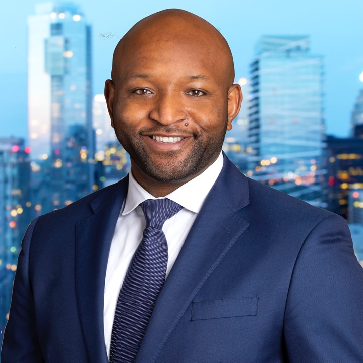 Michael Lewis Headshot
